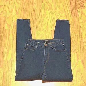 Forever 21 jeans Blue waist 27/inseam 26.5